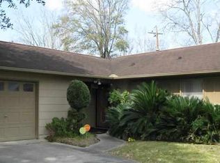 1520 Auburn Dr, Beaumont, TX 77705