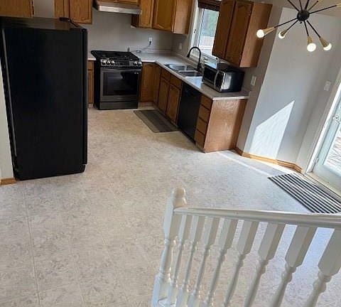 2nd image of 3011 E Truesdale Dr