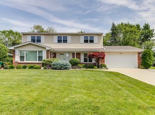 1715 Ivy Ln, Northbrook, IL