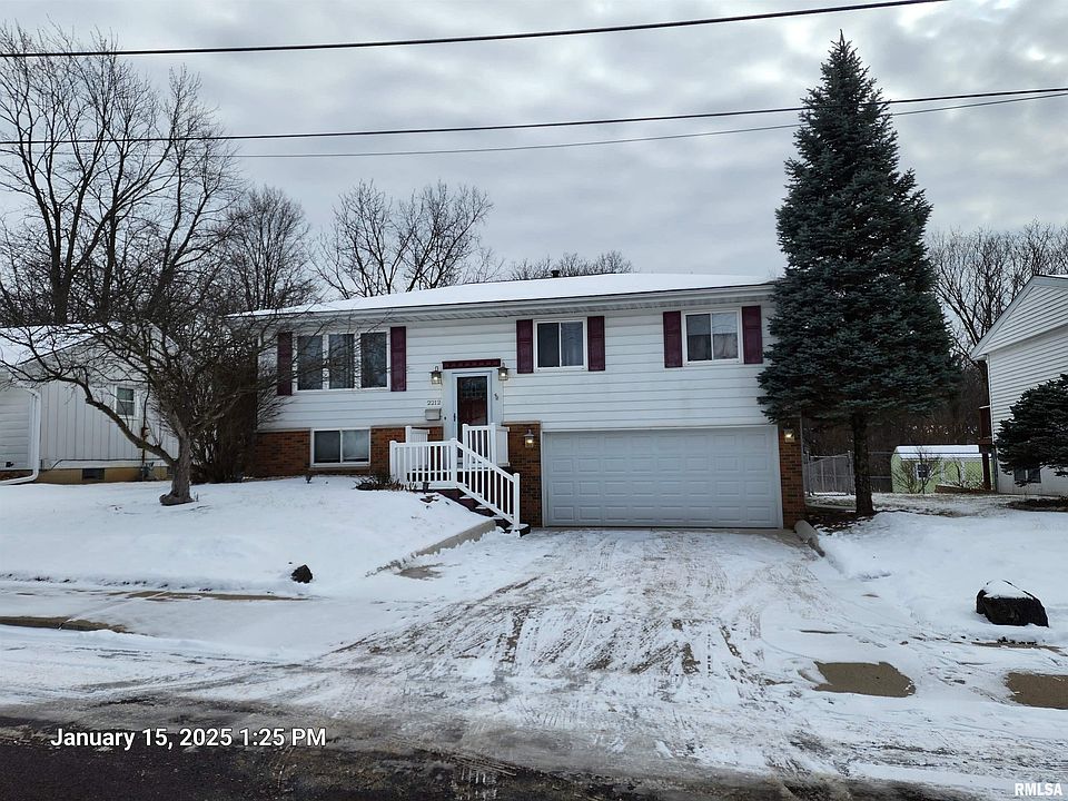 1st image of 2212 W Kensington Dr