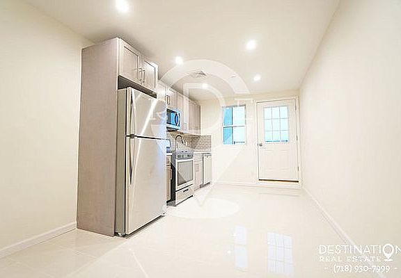 3rd image of 2909 Tilden Ave APT 5C