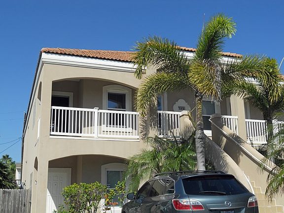 2nd image of 122 E Bahama St