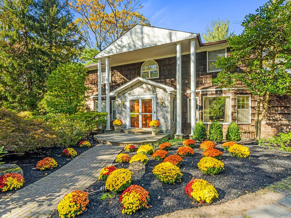 29 Winter Lane, Dix Hills, NY 11746 | Zillow