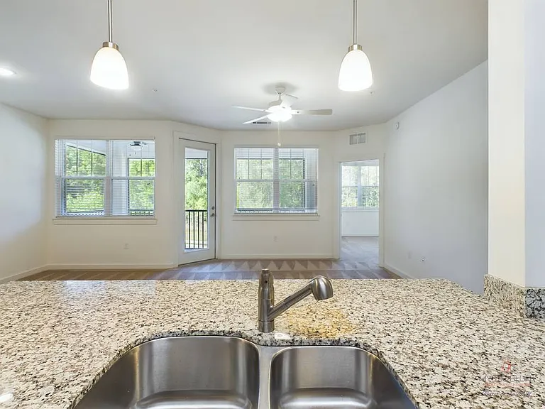 308 Mohegan Ave #7202 — Photo 4