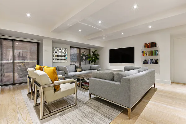 Sold by Compass | media 2