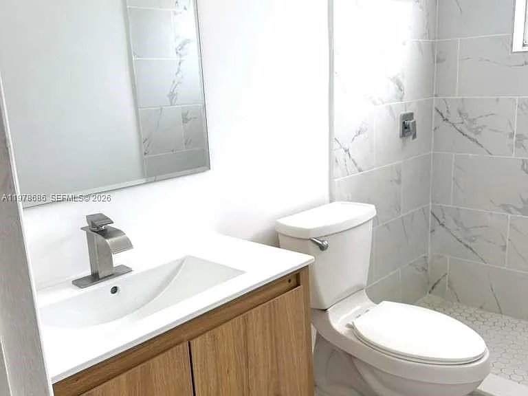 12195 W Dixie Hwy #6E — Photo 3