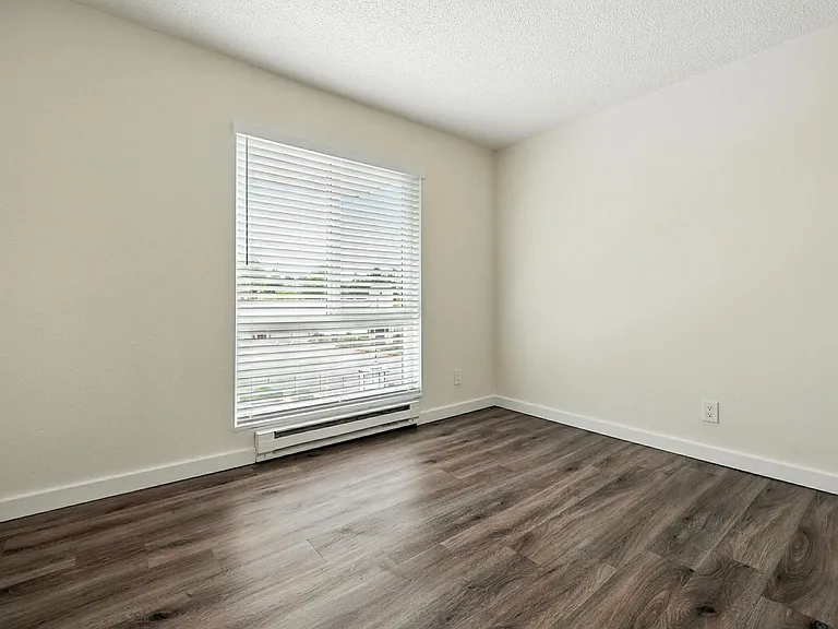 51 Hayes Pl SW — Photo 3
