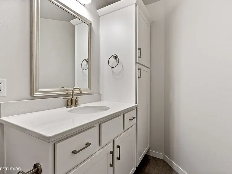 2229 Saint Andrews Dr — Photo 23