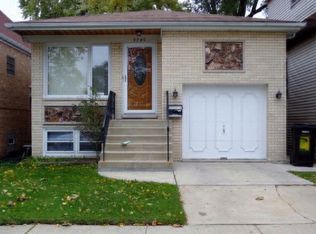 3245 N Osceola Ave, Chicago, IL 60634