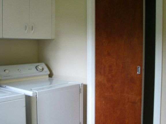 5th image of 2226 Parkwood Ave