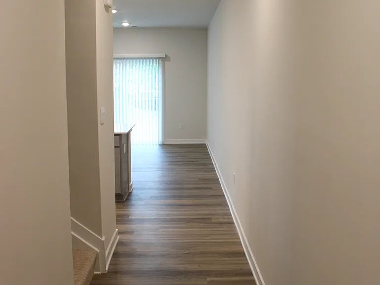 1745 Lawder Cir — Photo 2