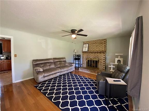 3rd image of 4716 Jamee Dr
