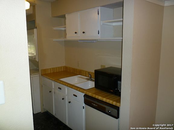 4th image of 3843 Barrington St