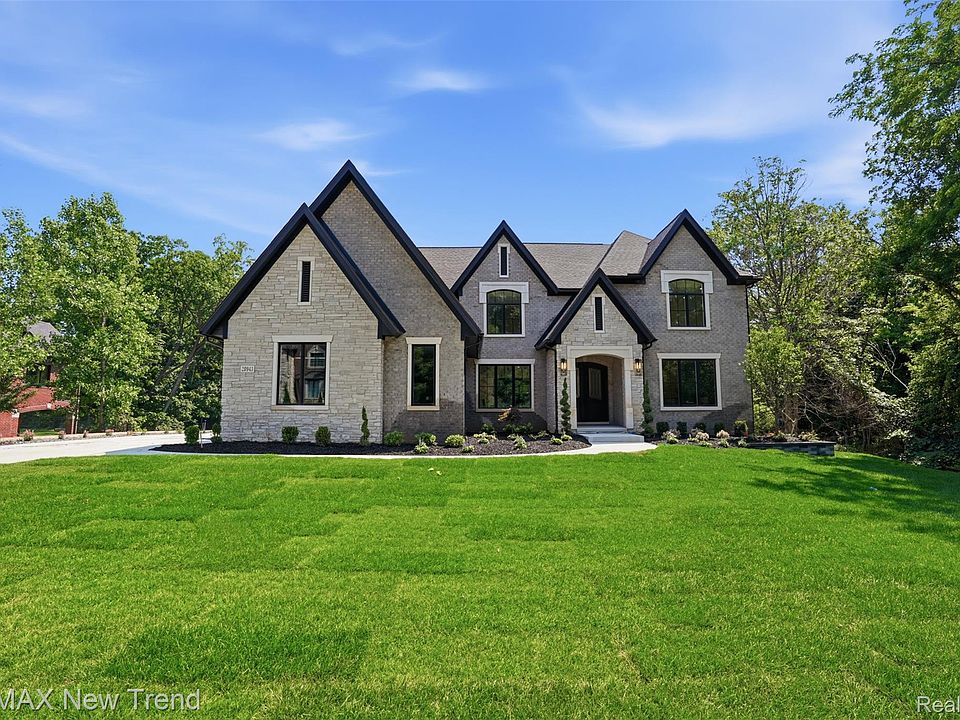 1st image of 28943 Wintergreen Dr