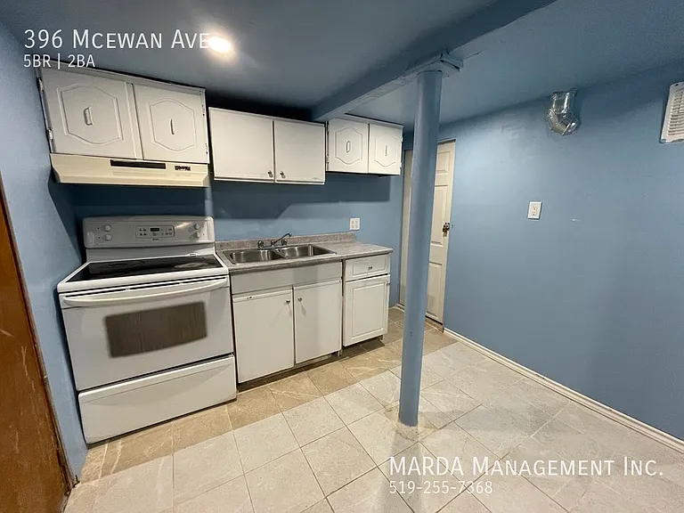 396 McEwan Ave — Photo 27