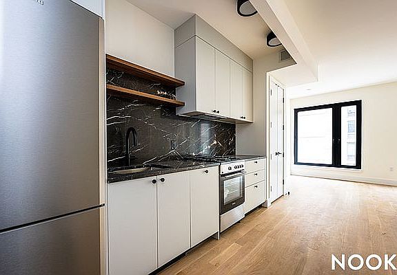 3rd image of 250 Gold St #352