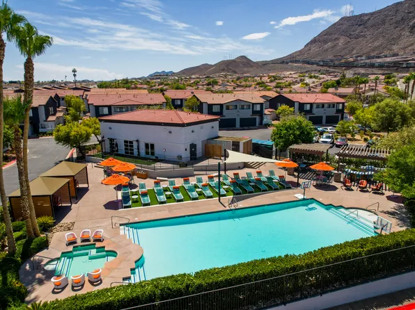 The Townhomes at Horizon Ridge