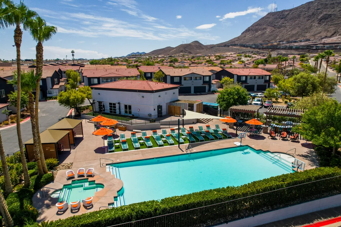The Townhomes at Horizon Ridge, Henderson, NV, Resort-Style Pool
