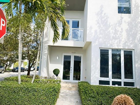 2nd image of 10565 NW 64th Way