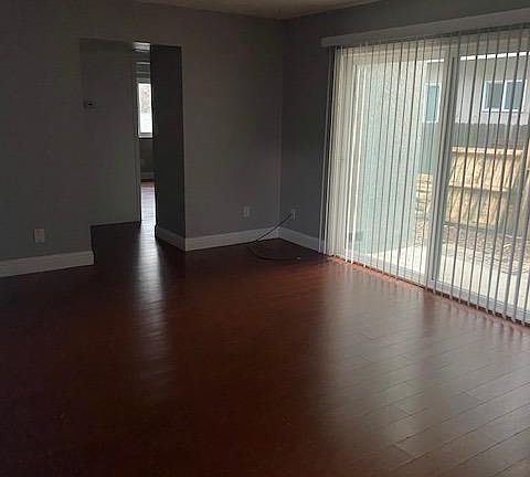 4th image of 5307 Bellflower Way