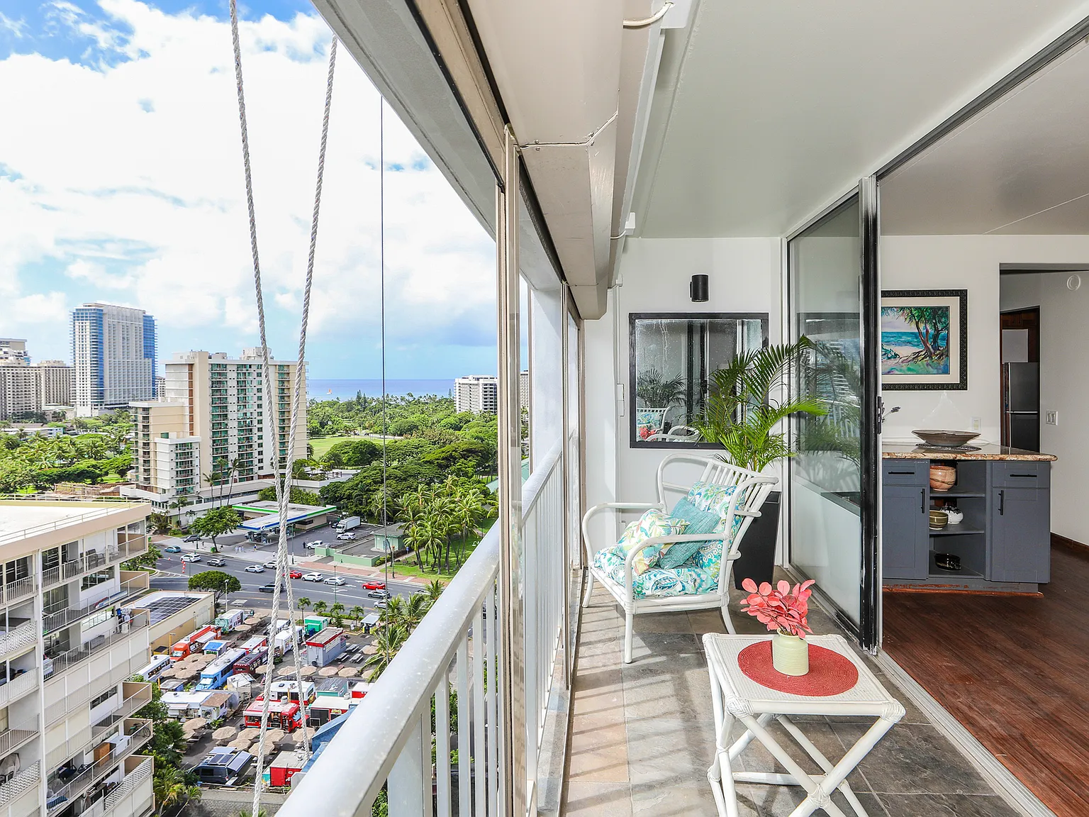 2 bed, 820 sqft, $3,600 — Photo 2