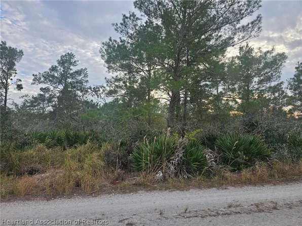 2225 Algonquin Dr, Sebring, FL 33875