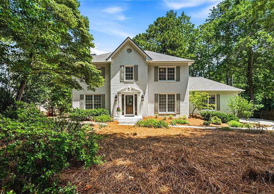 1st image of 800 Woodmont Dr