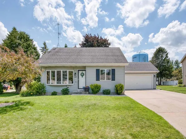 627 Wilson AVENUE, Sheboygan Falls, WI 53085