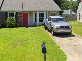 2131 Rolling Ridge Dr, Midway Park, NC 28544