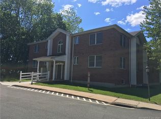 54 Oak St #26, Middletown, CT 06457