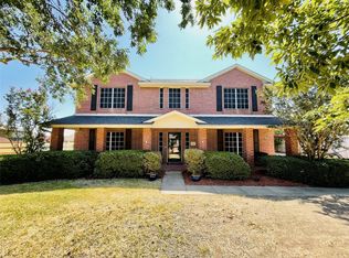 920 Meghann Ln, Waxahachie, TX 75167