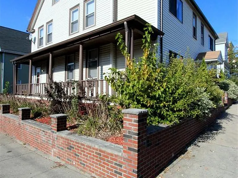 2 Sanger St — Photo 2