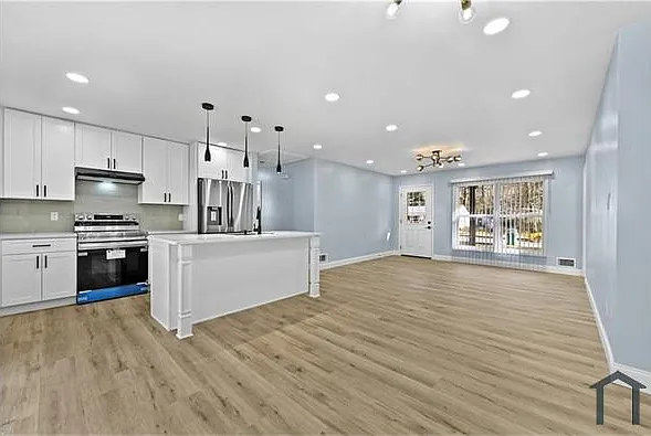 1728 Wayland Cir NE — Photo 5