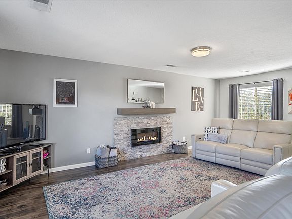 5th image of 2300 Kafka Pl NW