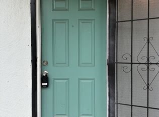 711 E Carson St APT B2, San Antonio, TX 78208