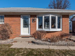 14324 Stoeflet St, Gibraltar, MI 48173
