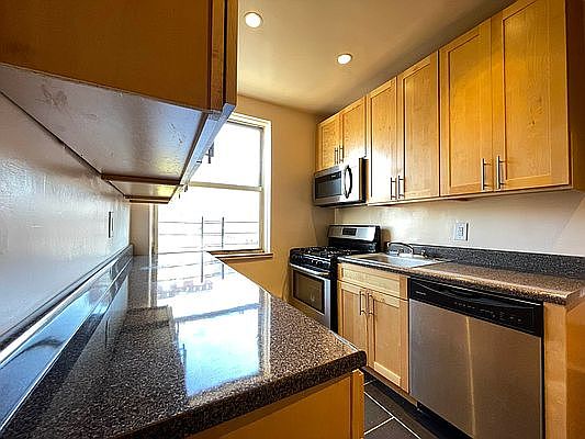 5th image of 69-40 108th St #E6