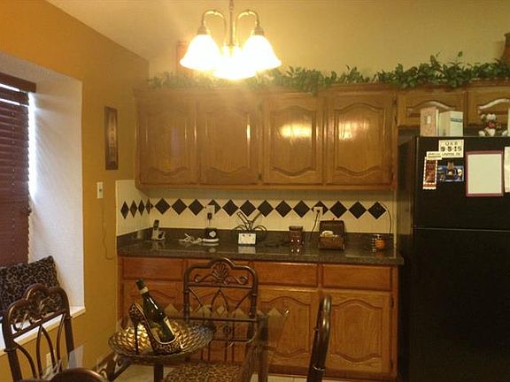 4th image of 1624 Deer Creek Dr