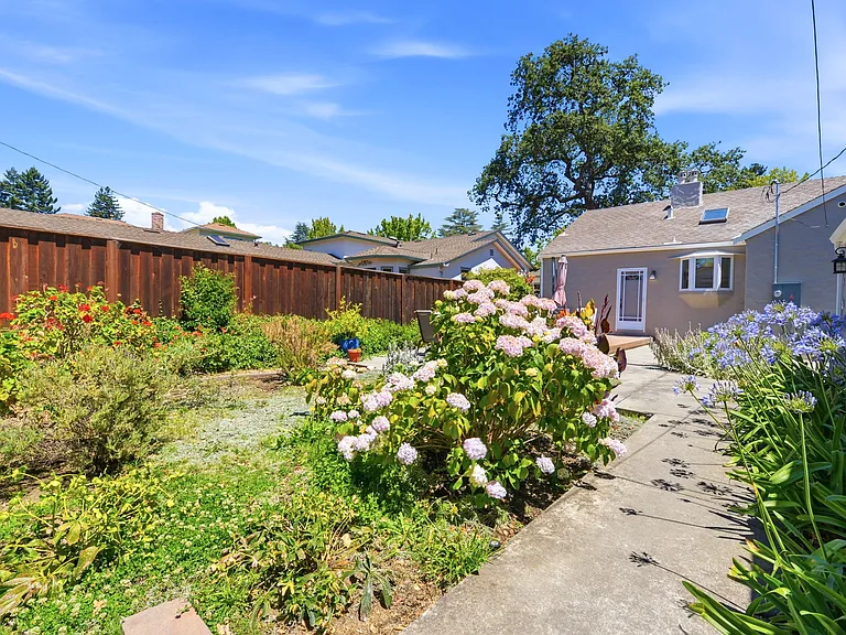 126 Jeter St — Photo 40
