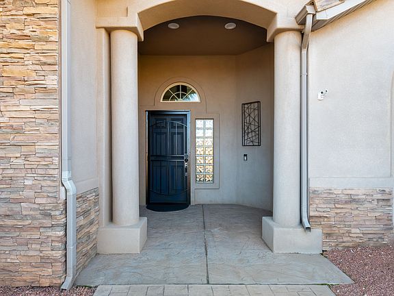 4th image of 1120 W Broadstone Ct