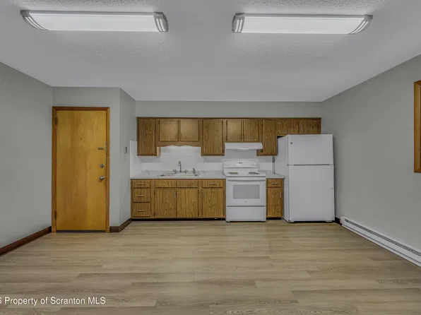 811 Moosic Rd, Old Forge, PA 18518