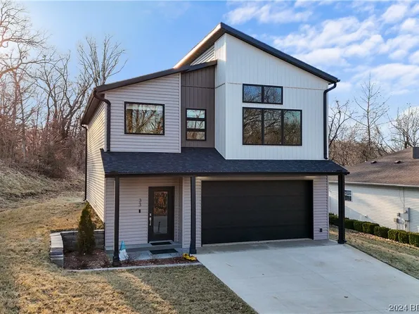 33 Hidden Cave Ln, Osage Beach, MO 65065