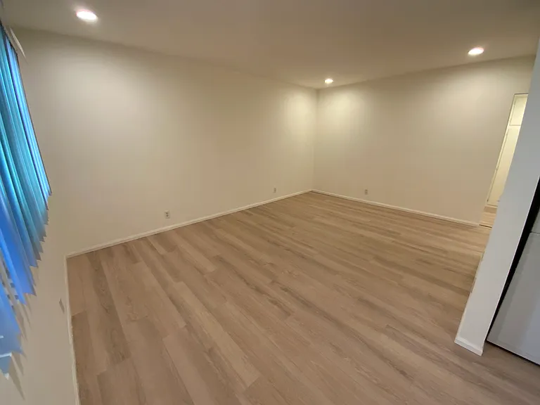13527 Rye St #1 — Photo 5