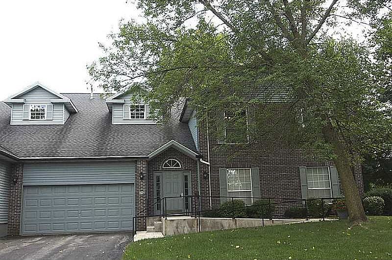 1st image of 4725 Westchester Dr NE #1