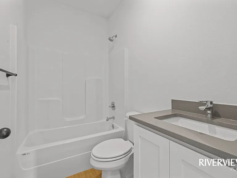 1812 Riverview Drive — Photo 13