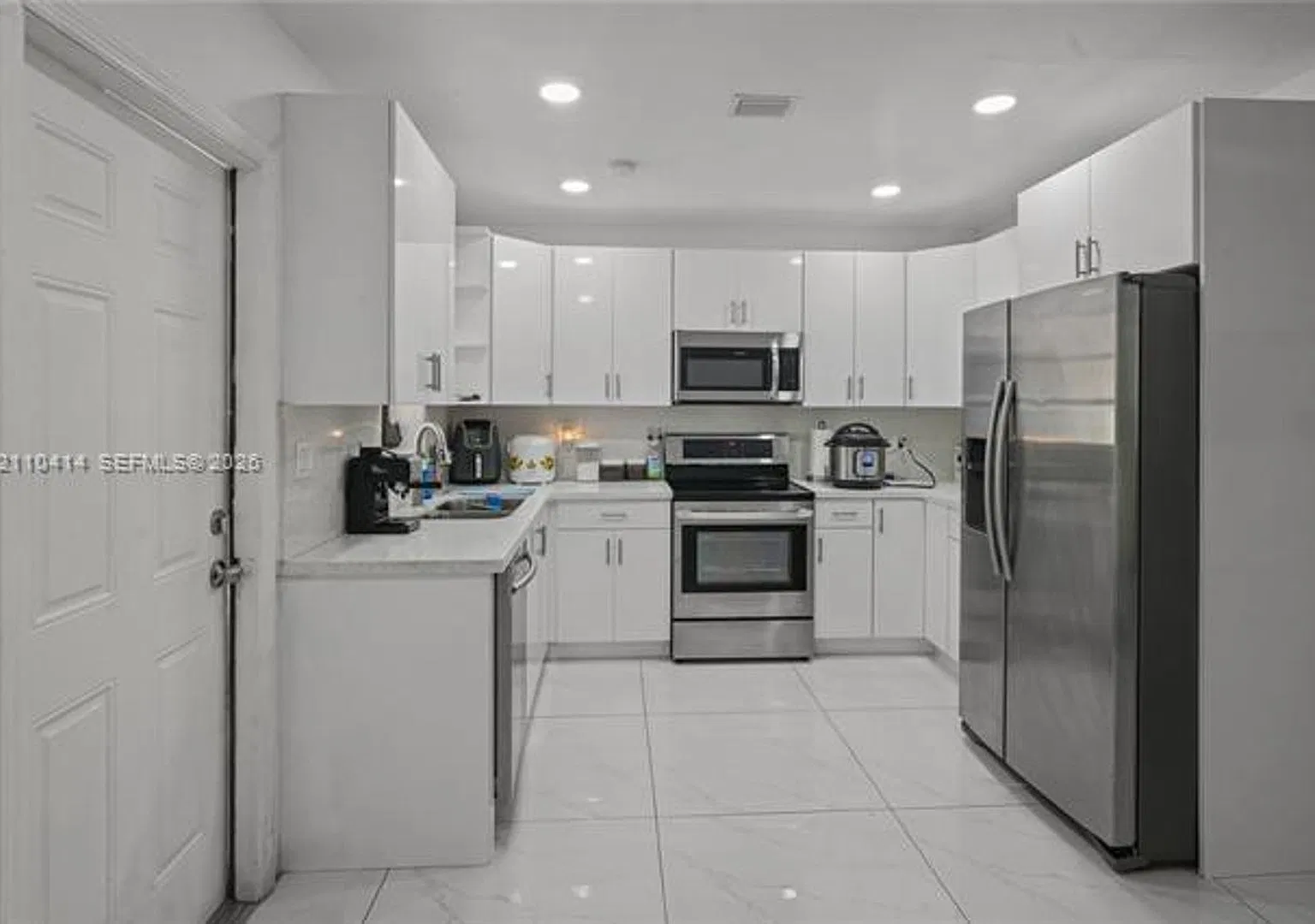 3330 NW 175th St # 3330, Miami Gardens, FL 33056 — Photo 2