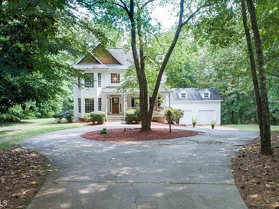 2nd image of 125 Brooklet Way