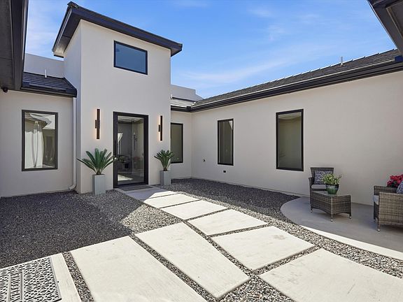5th image of 128 Los Ranchos Rd NW