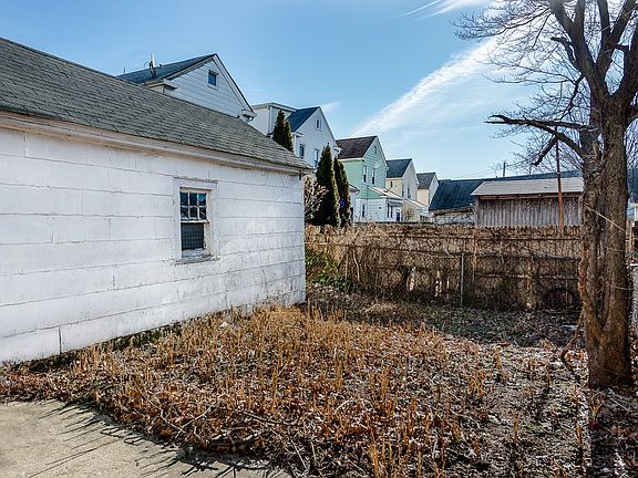 2nd image of 21614 110th Ave