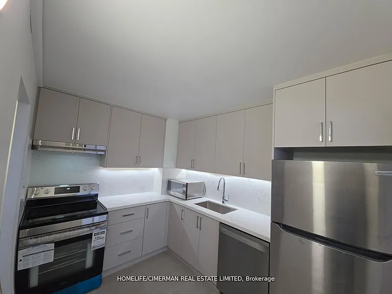 715 Don Mills Rd #1702 — Photo 16